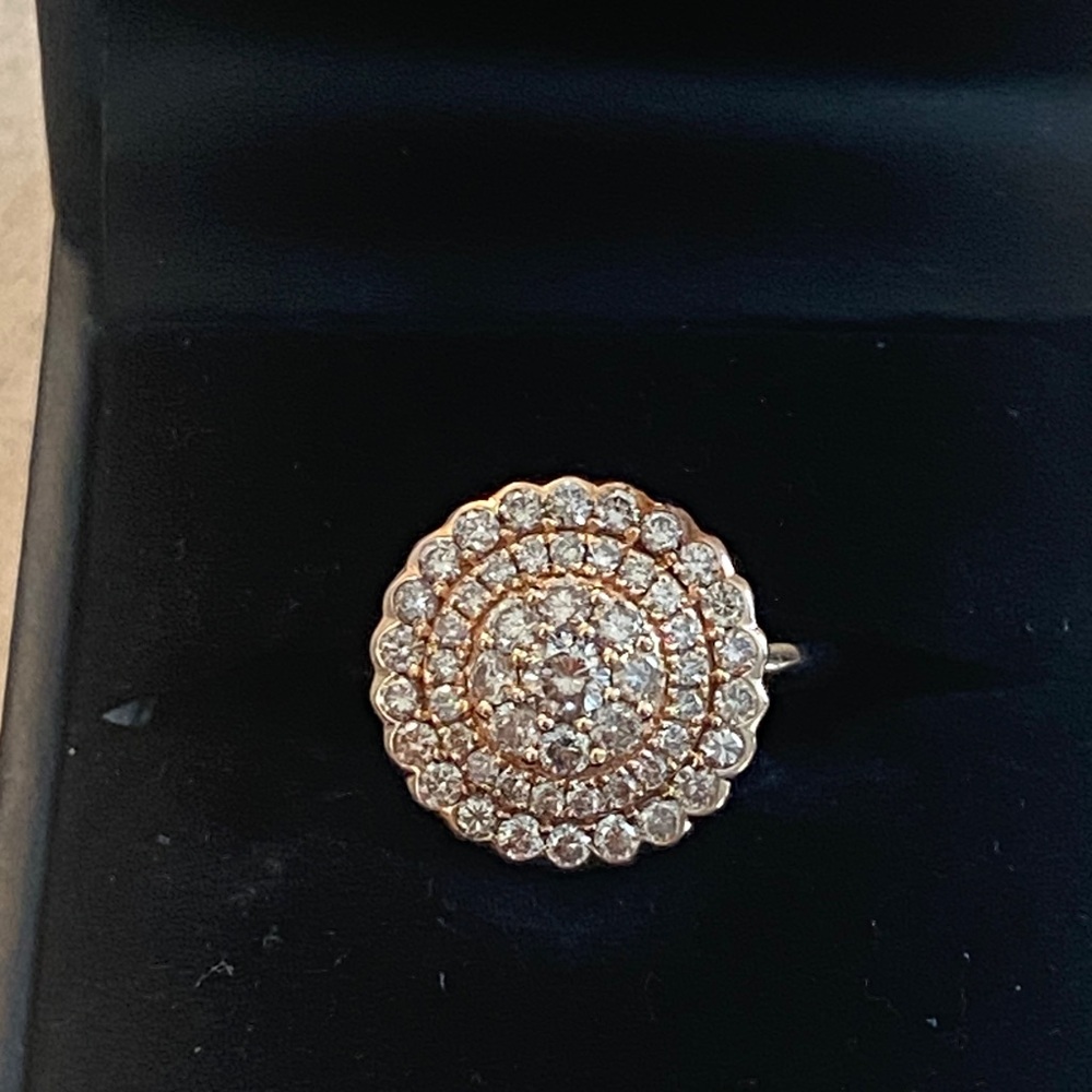 Elegant Rose Gold Women's Ring